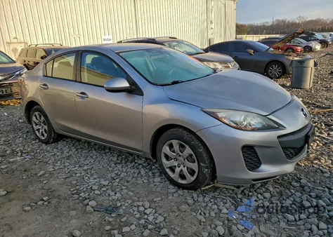 2013 Mazda 3 I z USA, uszkodzony, nr VIN JM1BL1UP3D1851819